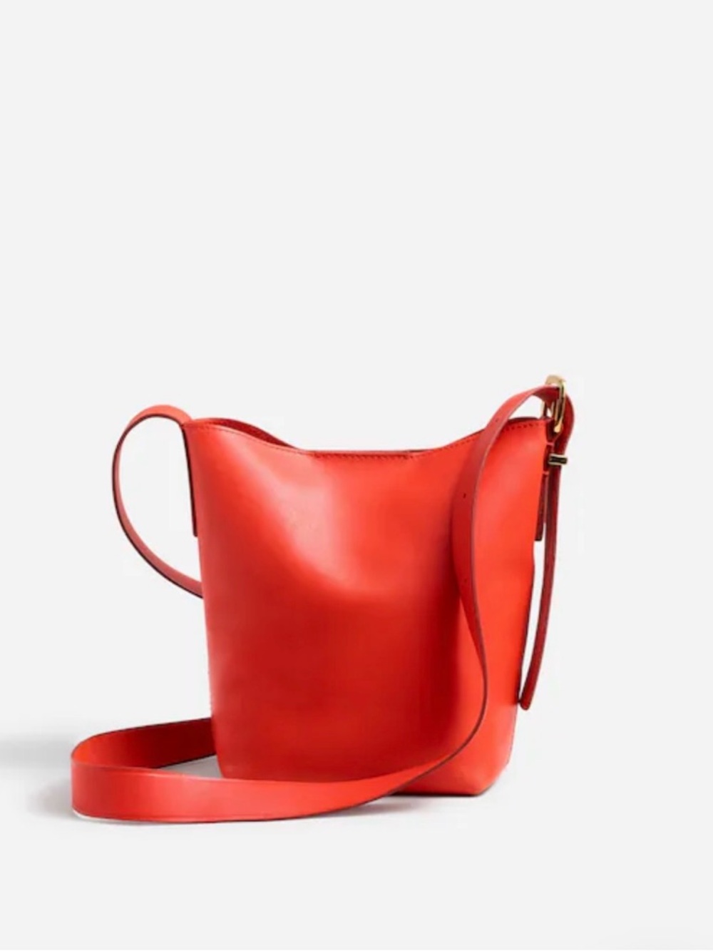 Madewell essential mini bucket tote.